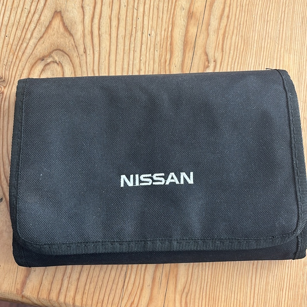 Nissan 370Z owner’s manual